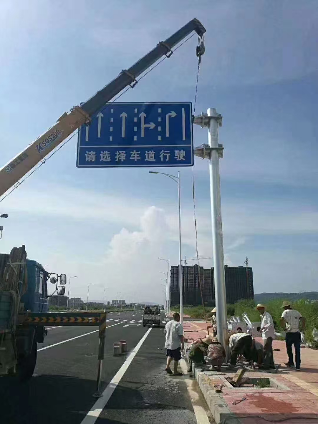 本溪市指示牌八角杆 - 厂家